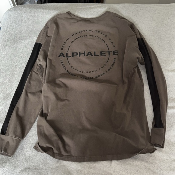 Alphalete District Long Sleeve Tee - Picture 2 of 2